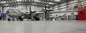 Boeing_B-29A_Superfortress_Composite_8803-8800_a.jpg